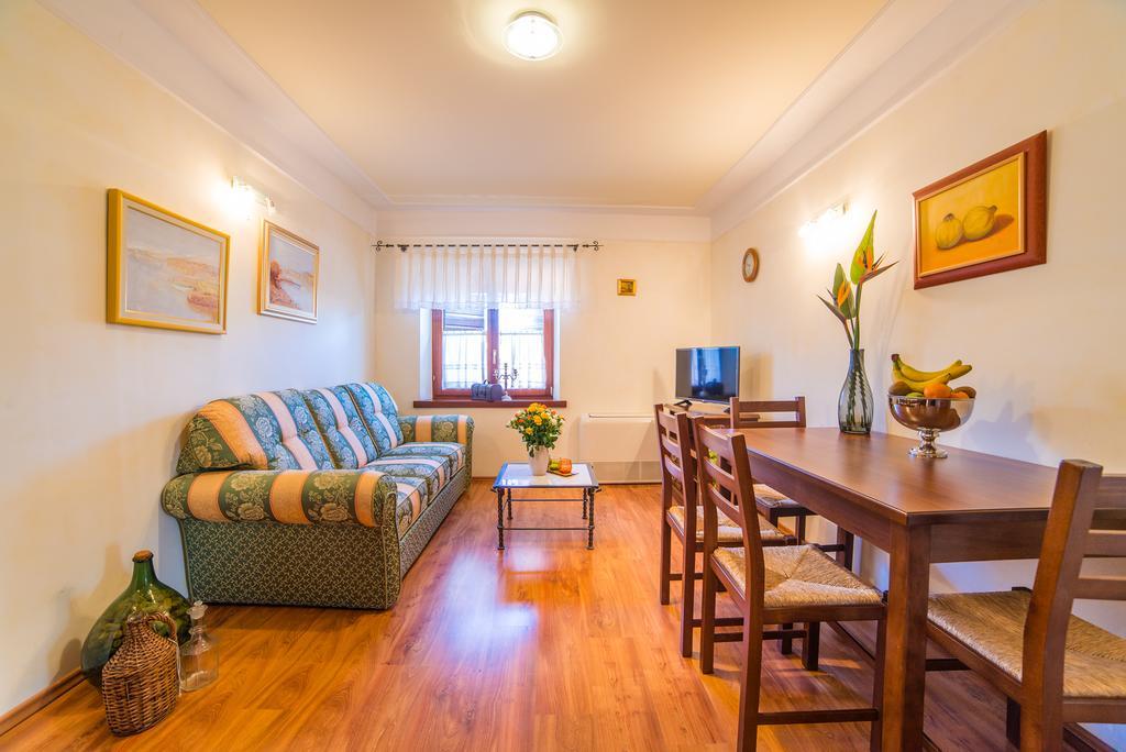 Aparthotel Katalyma 828 Kanfanar Ngoại thất bức ảnh