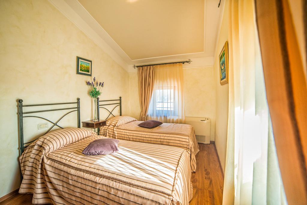 Aparthotel Katalyma 828 Kanfanar Ngoại thất bức ảnh
