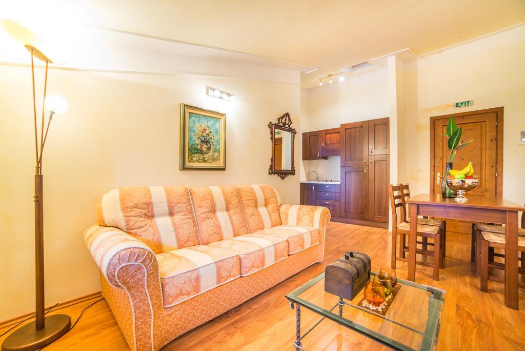Aparthotel Katalyma 828 Kanfanar Ngoại thất bức ảnh