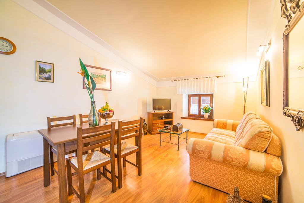 Aparthotel Katalyma 828 Kanfanar Ngoại thất bức ảnh