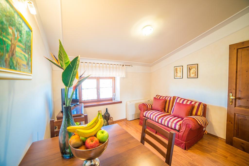 Aparthotel Katalyma 828 Kanfanar Ngoại thất bức ảnh