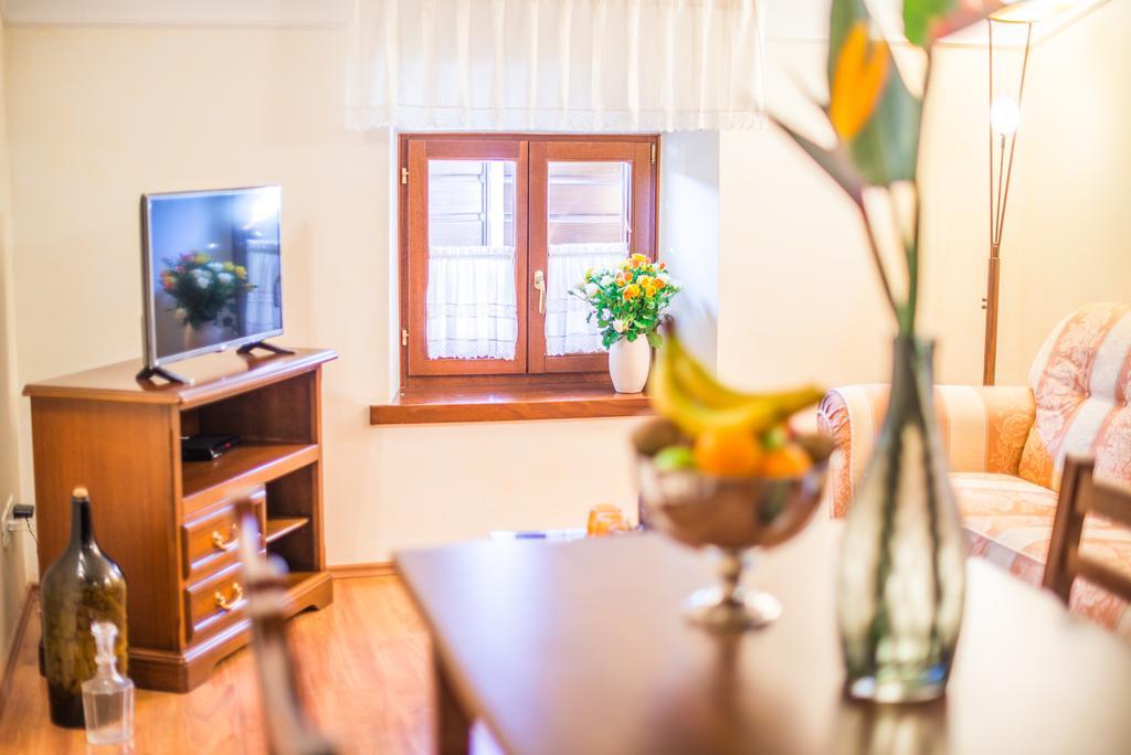 Aparthotel Katalyma 828 Kanfanar Ngoại thất bức ảnh