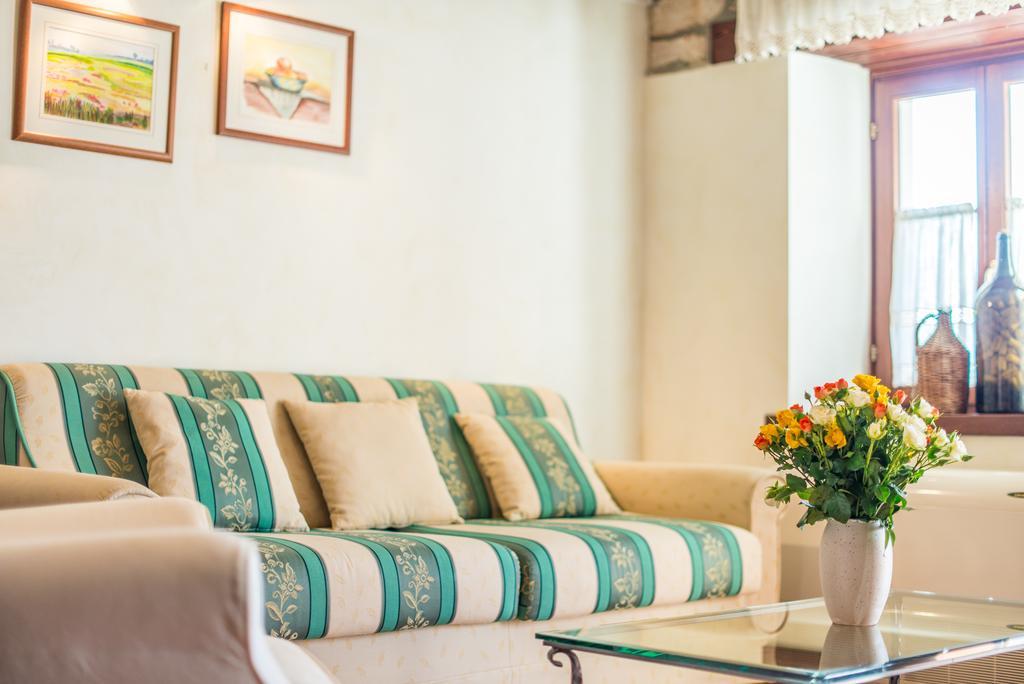 Aparthotel Katalyma 828 Kanfanar Ngoại thất bức ảnh